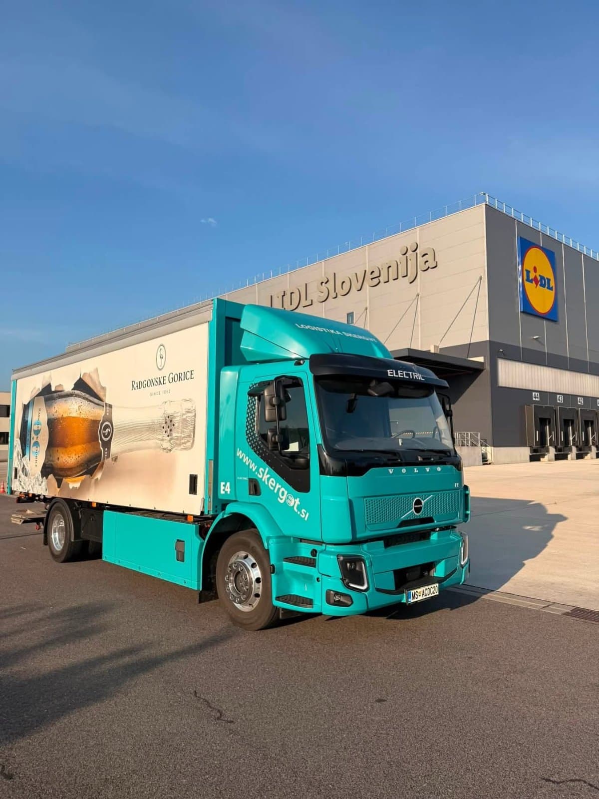 Logistika Škerget širi svojo električno floto z novim Volvo FE Electric